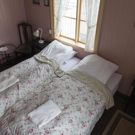 Einarshusid Guesthouse Bolungarvík Екстериор снимка