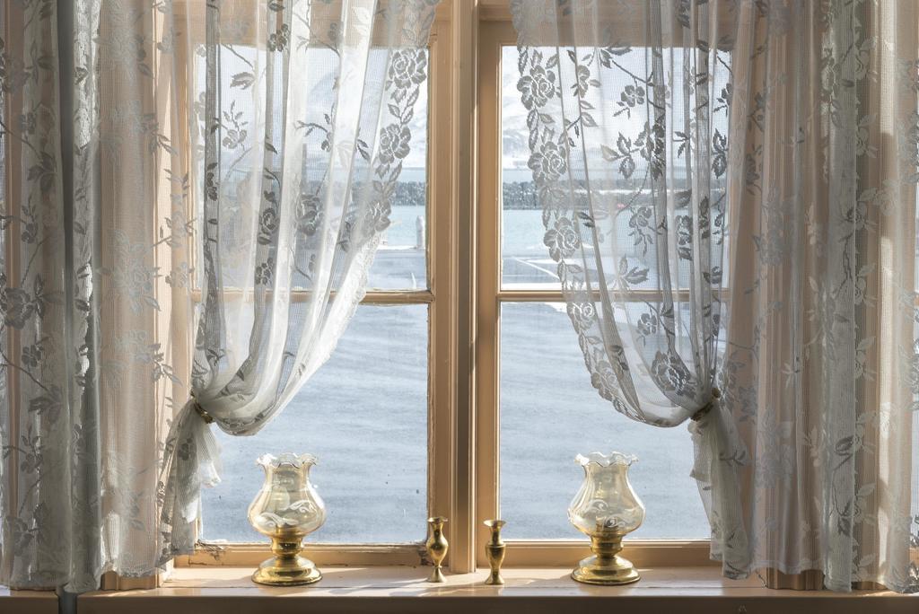 Einarshusid Guesthouse Bolungarvík Екстериор снимка