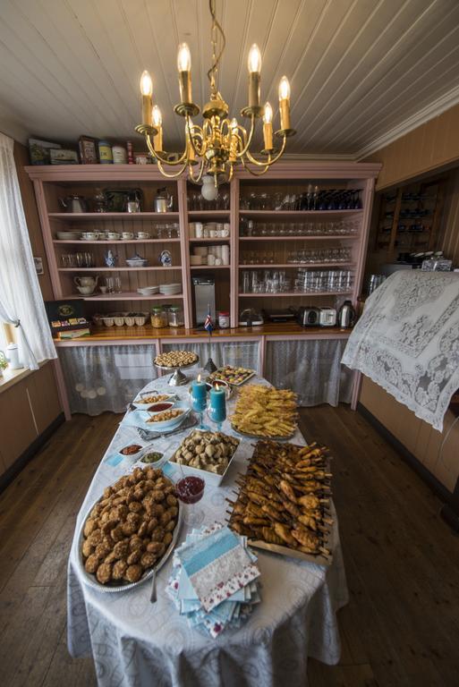 Einarshusid Guesthouse Bolungarvík Екстериор снимка